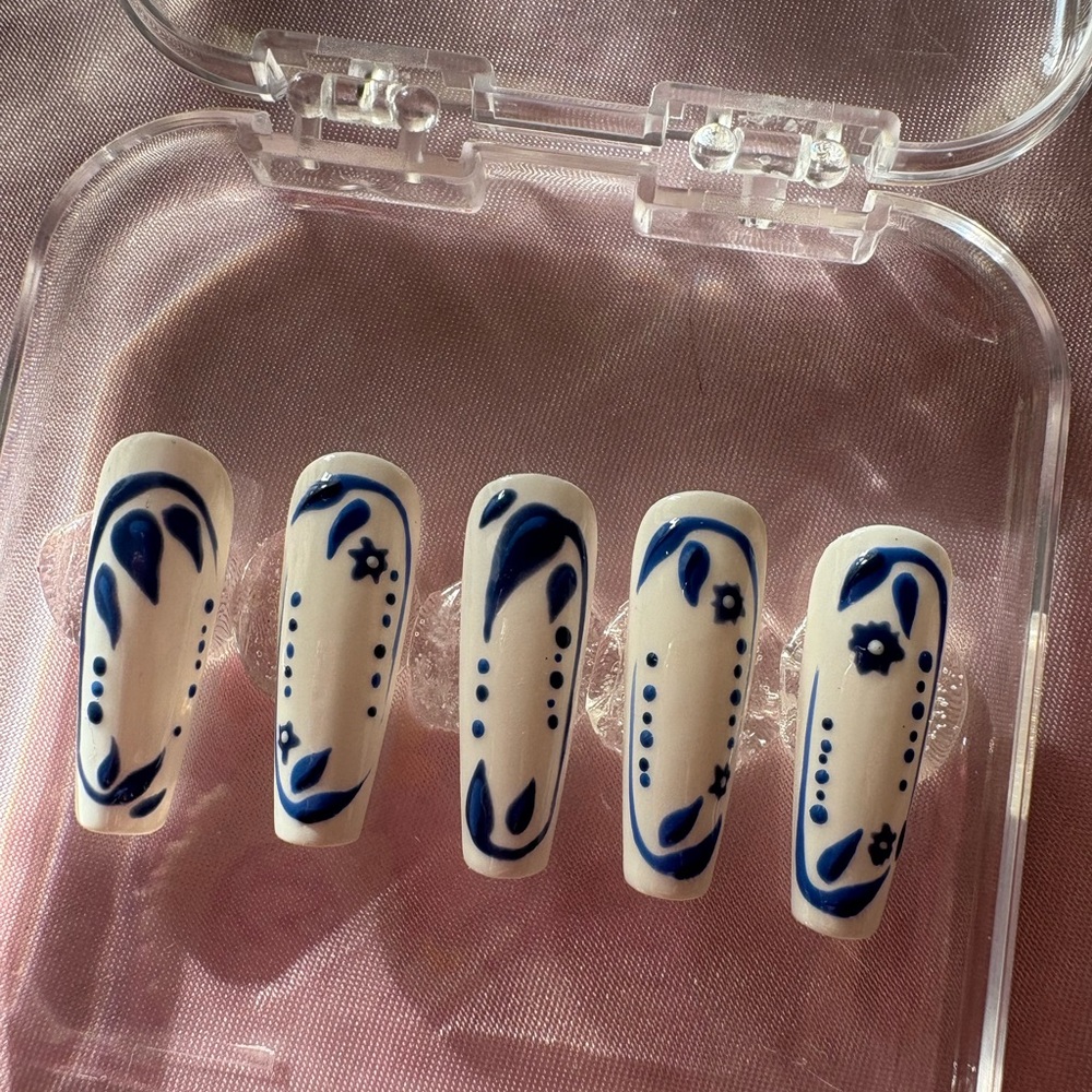 Hand Crafted Blue and White Nail Art Set